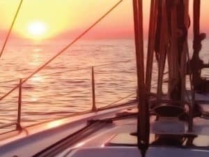 Voilier sur la mer en Crète