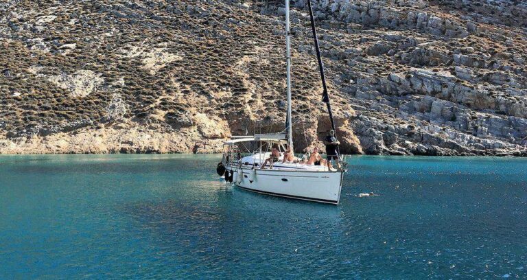 Private sailing trip